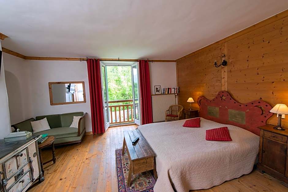 Au Cheval Blanc - appartements et chambres d'hôtes