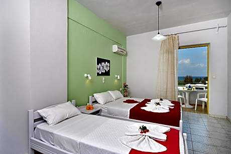 Triple Room with Sea View