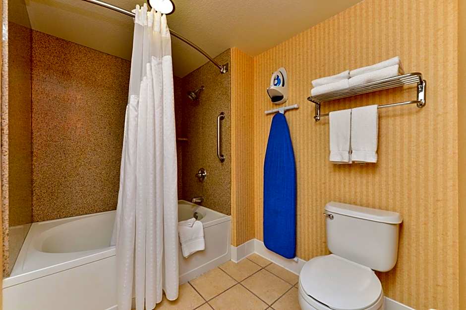 Holiday Inn Express Hotel & Suites Elk Grove Ctrl - Sacramento S By IHG