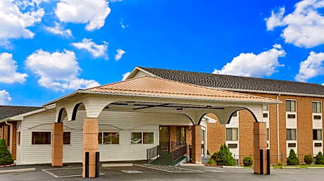 Super 8 by Wyndham Hillsville