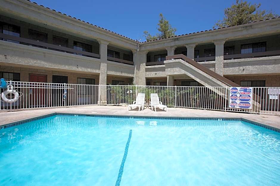 Premier Inns Thousand Oaks