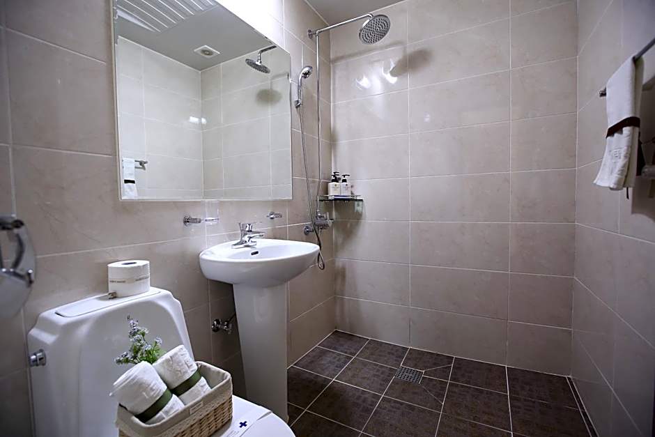 Meta Pension, DamYang