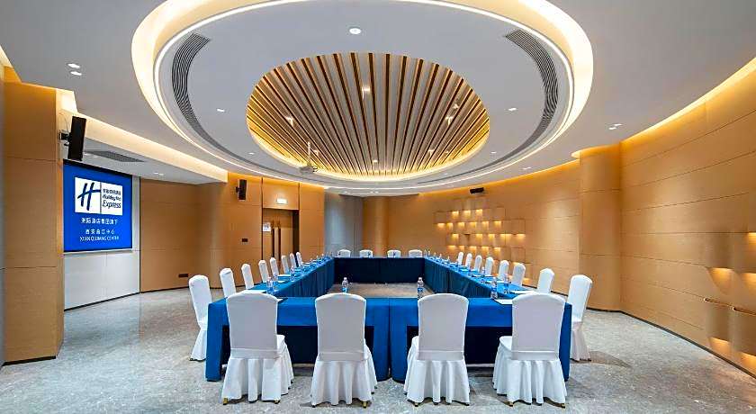 Holiday Inn Express Xi'an Qujiang Center By IHG