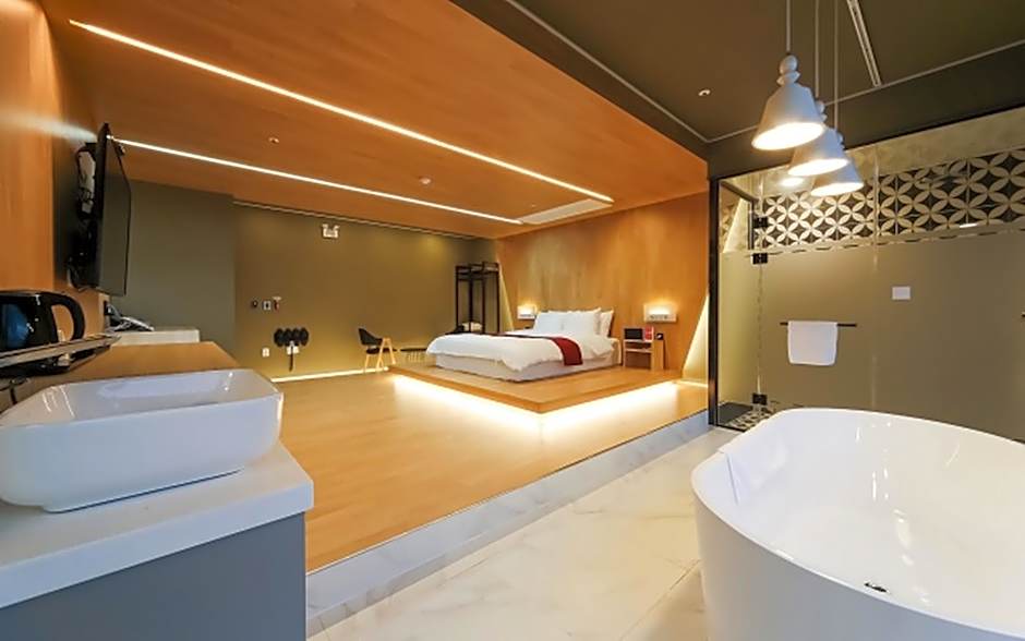 Gyeongnam goseong Hotel With7