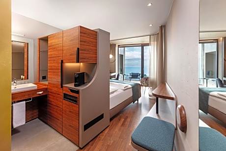 Lifestyle Room with Lake View
