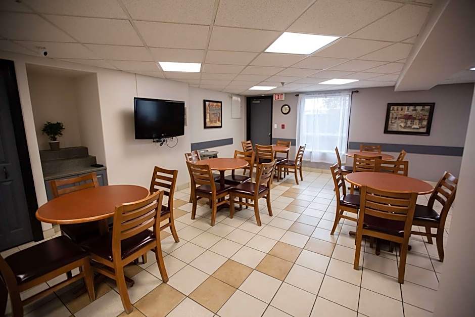 Super 8 by Wyndham Whitecourt