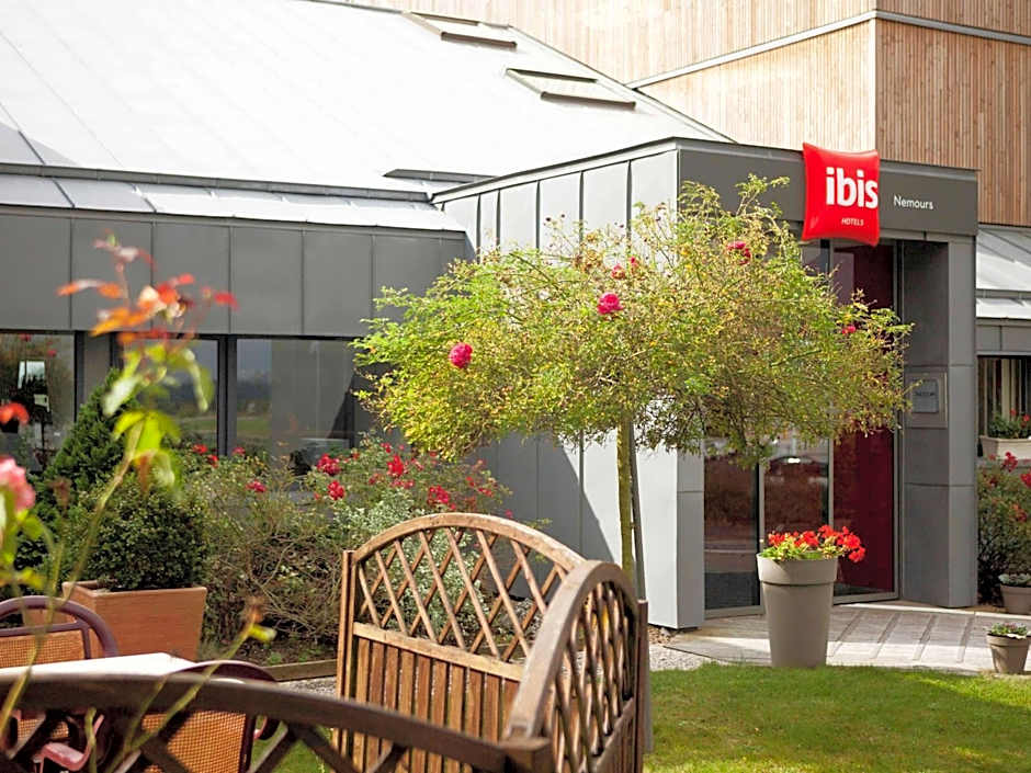 ibis Nemours