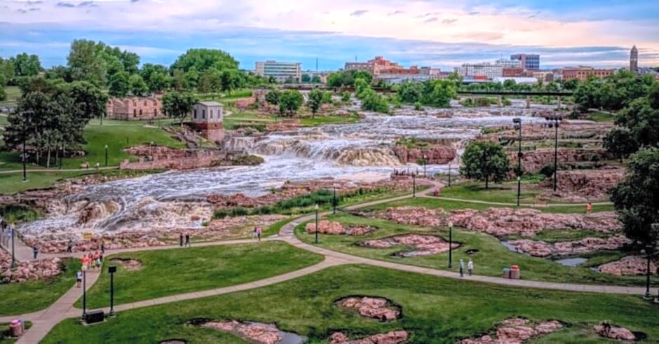 Holiday Inn Sioux Falls-City Center