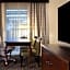 Embassy Suites by Hilton Philadelphia Airport