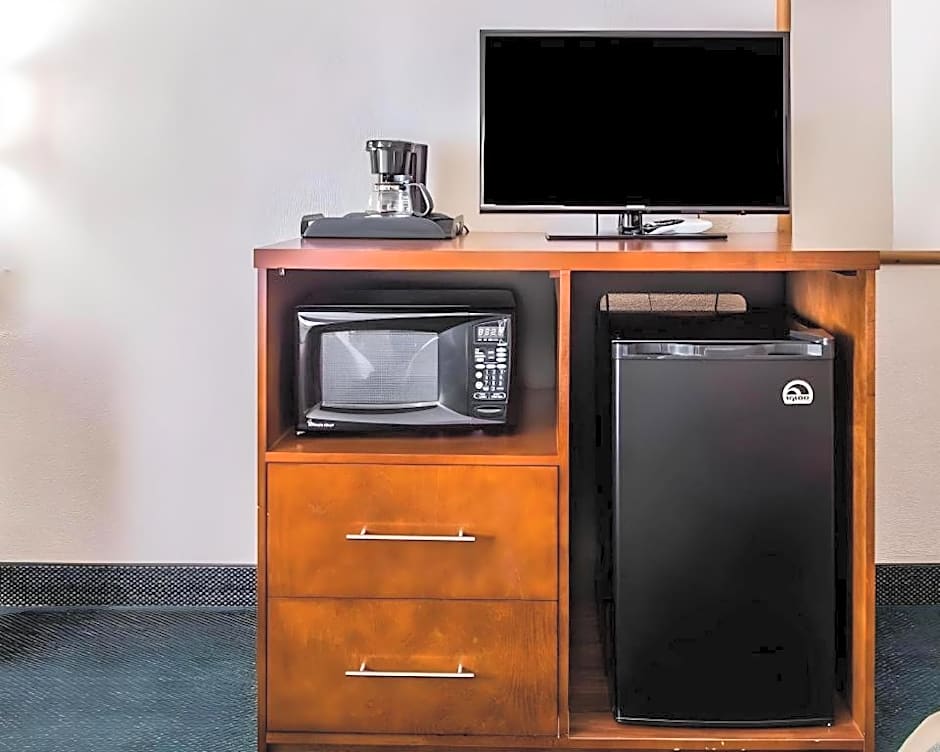 Quality Inn Waynesburg - Morrisville