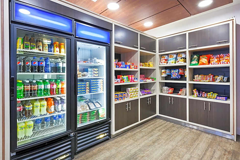 Holiday Inn Express Winnipeg Airport - Polo Park By IHG