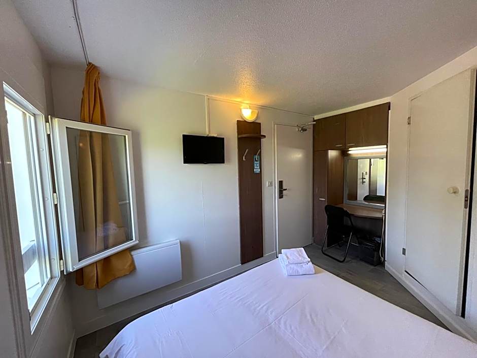 Kyriad Direct Val de Reuil