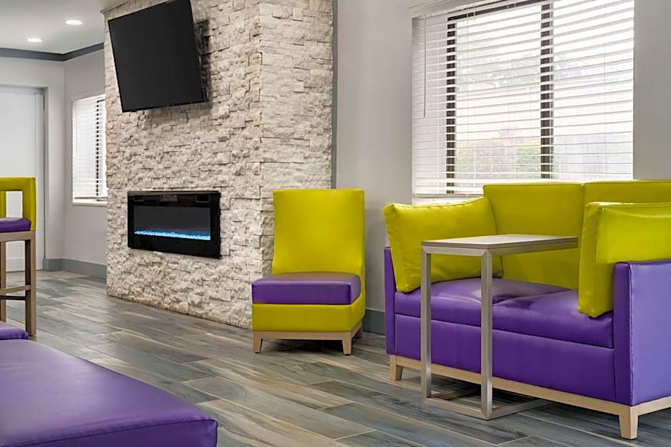 La Quinta Inn & Suites by Wyndham Birmingham/Cahaba Park South