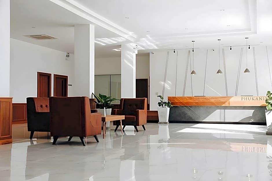 Phukaning Hotel