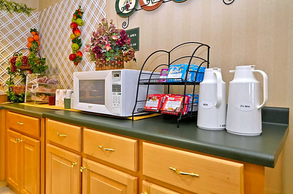 Peach State Inn & Suites