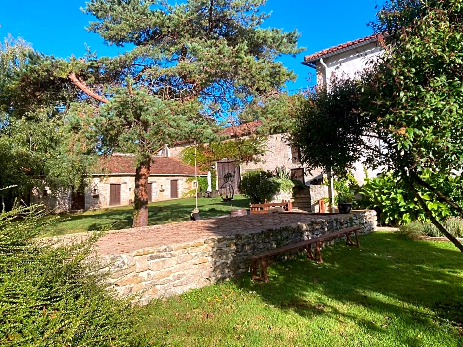 Les Granges de la Leigne, Ruffec
