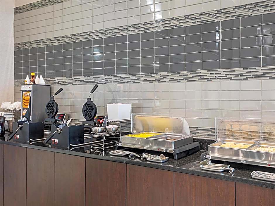 La Quinta Inn & Suites by Wyndham Austin Airport