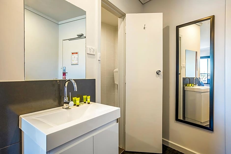 Nightcap at Rose & Crown Hotel