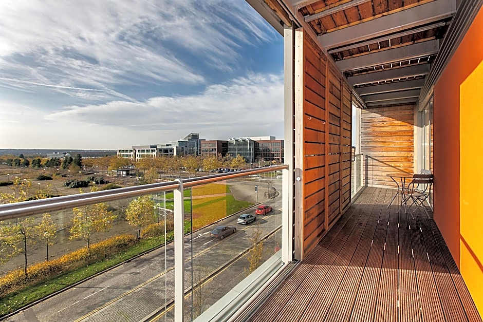 ShortstayMK Vizion apartments, with free superfast wi-fi, parking