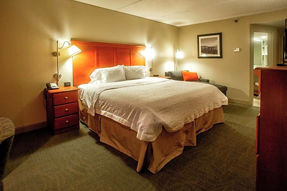 Hampton Inn By Hilton Wheeling