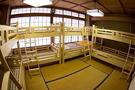 Bed in 8-Bed Mixed Dormitory Room