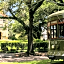 Prytania Oaks Hotel