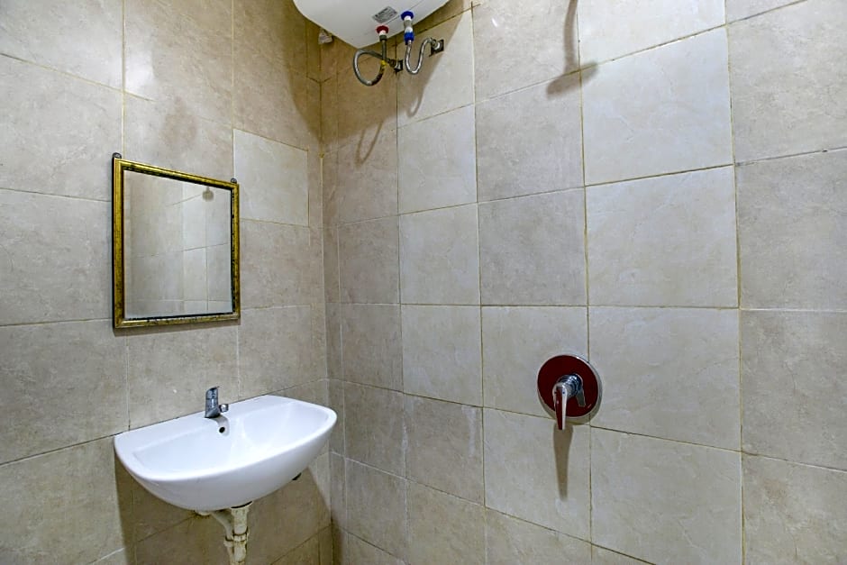 OYO 2320 Hotel Charvita