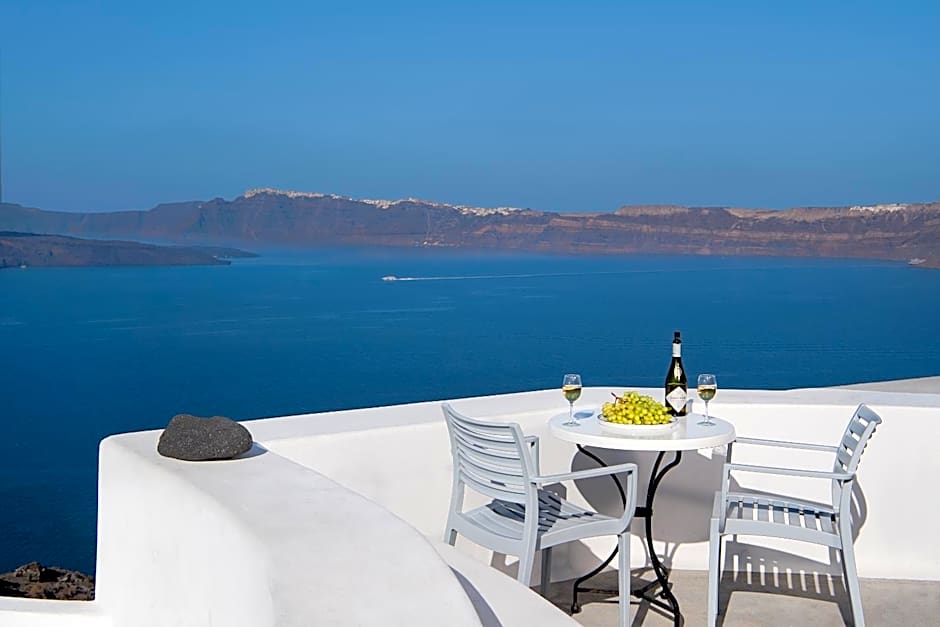 Apanemo Hotel & Suites