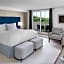 Relais Chateaux Camden Harbour Inn