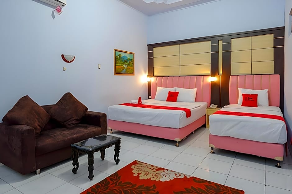 RedDoorz Plus Syariah near Stasiun Pekalongan 2