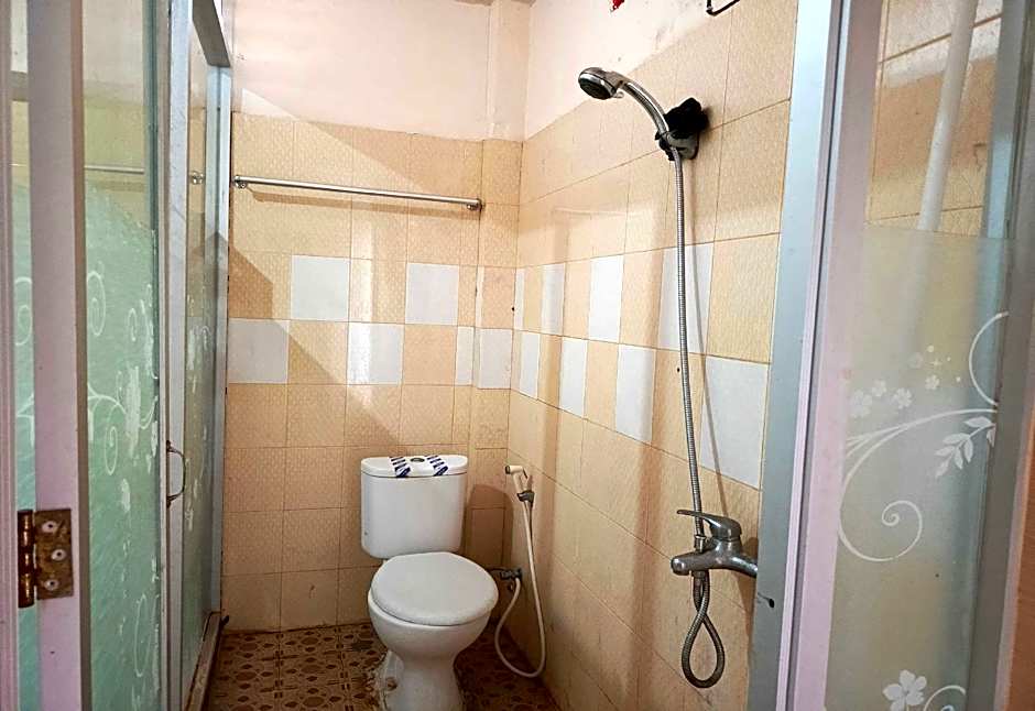 Hotel O Wisma Syariah Lahundape