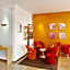Ibis Ningbo Qian Hu Hotel