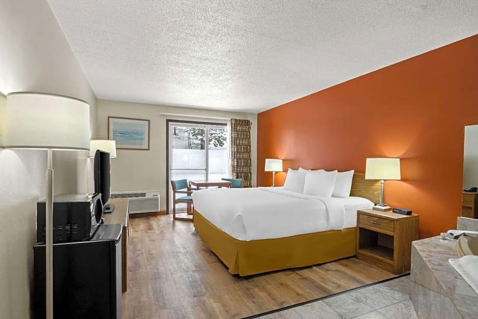 Econo Lodge Manistee