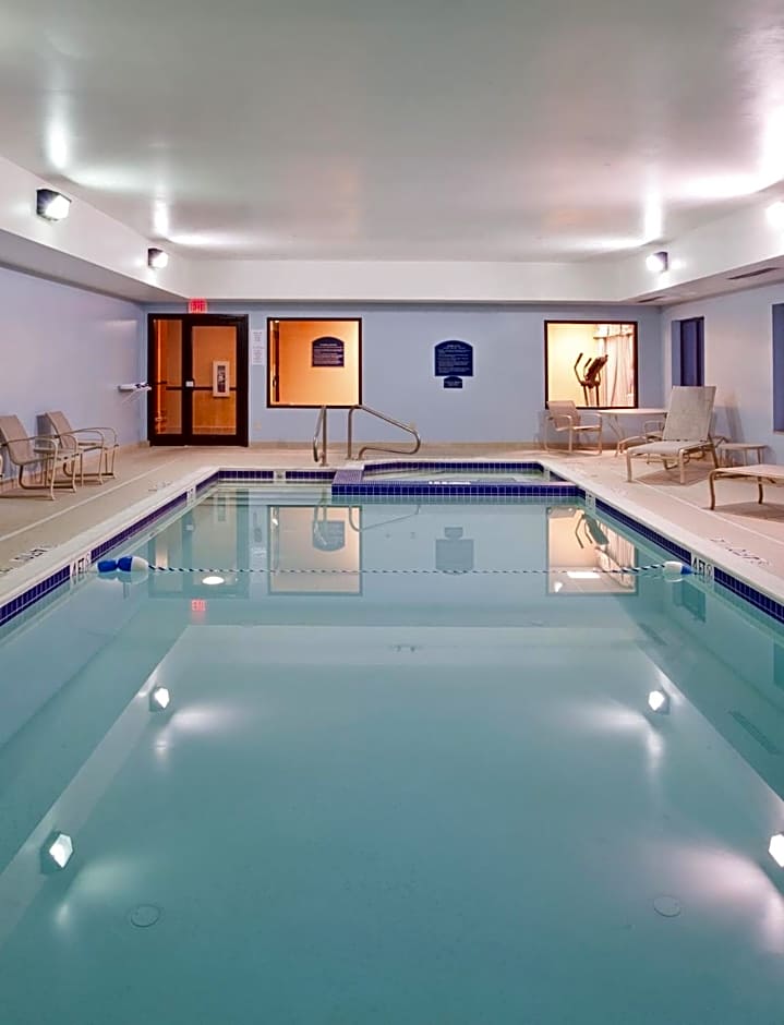 Holiday Inn Express Hotel & Suites Cleveland-Richfield By IHG