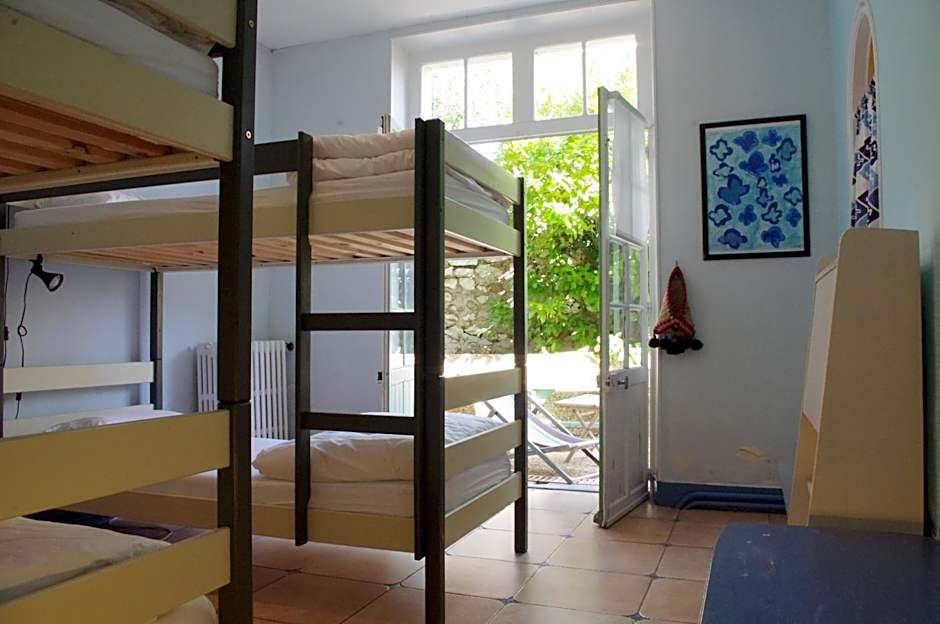 Cassis Hostel