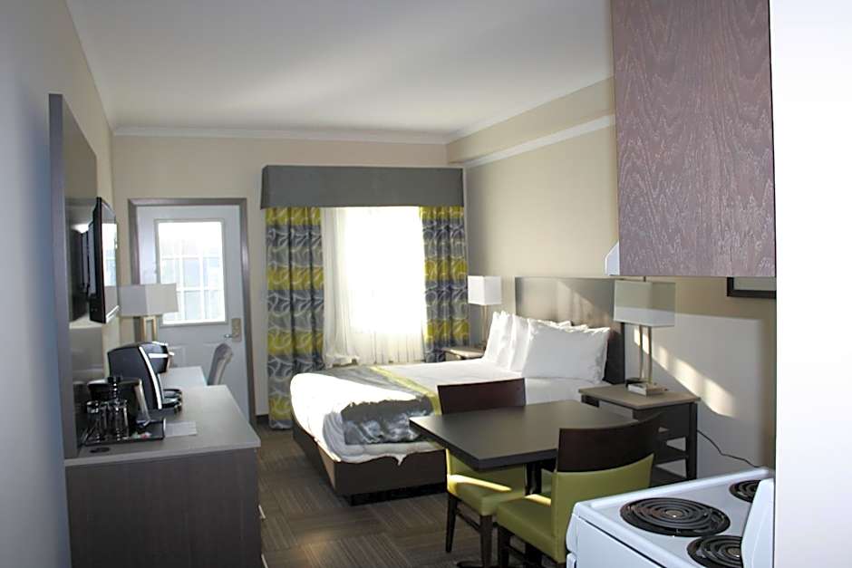 Crossroads Inn & Suites