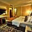 Golden Deluxe Hotel