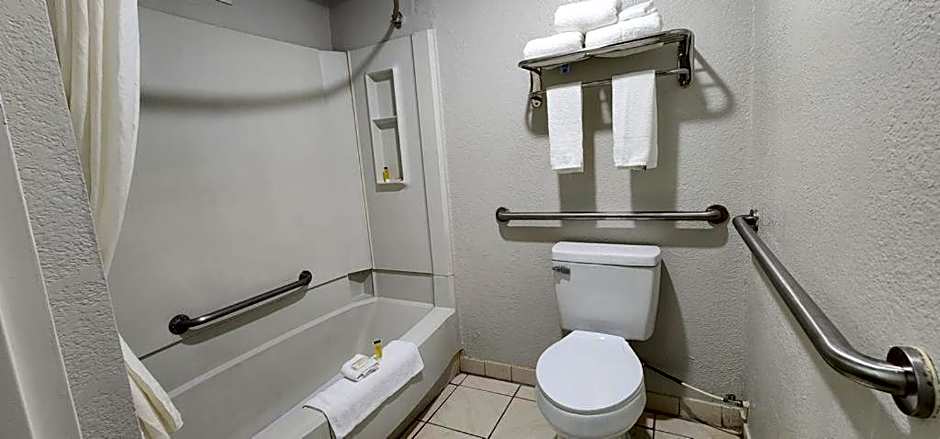 Travelodge by Wyndham Kingsland GA