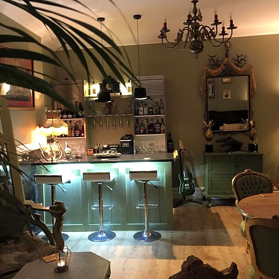 The White House Hotel