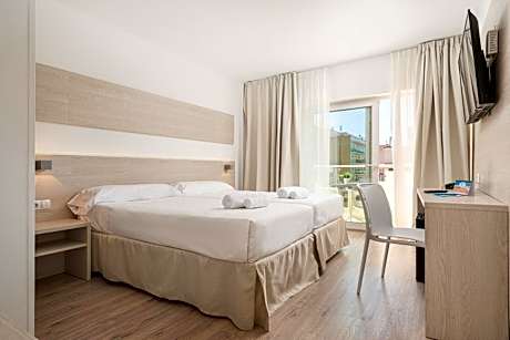 Comfort Twin Room with Balcony