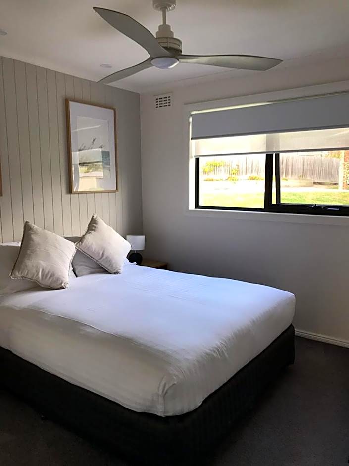 Georges Bay Apartments