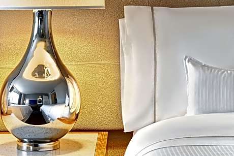 Premium Room, 1 King Bed, View