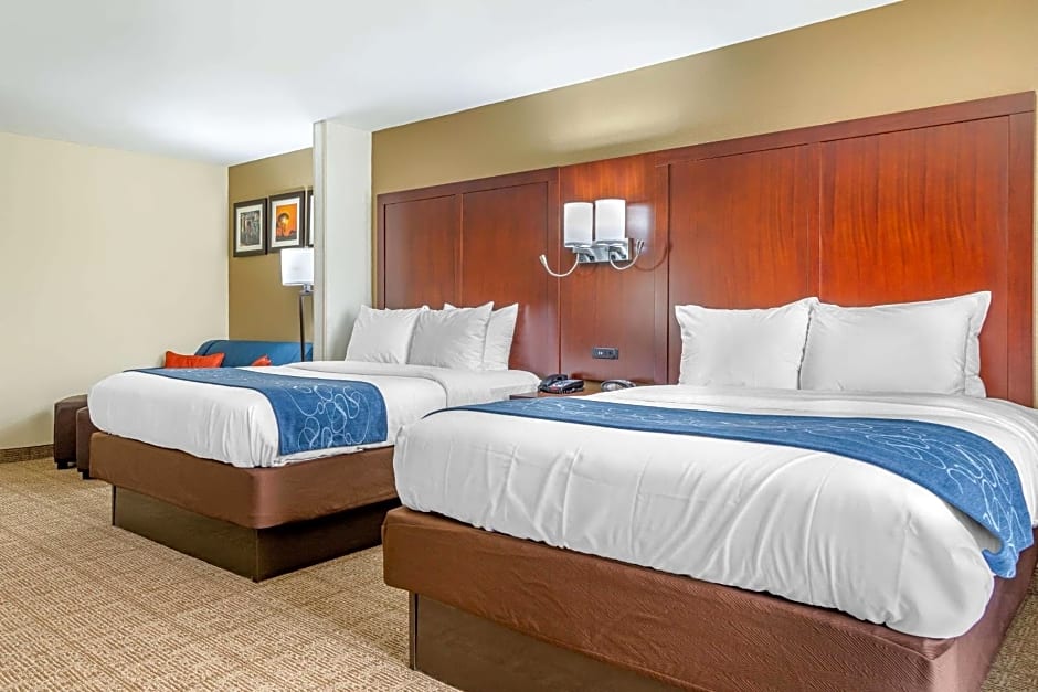 Comfort Suites Savannah Gateway I-95