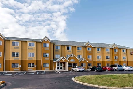 Super 8 by Wyndham Columbus West