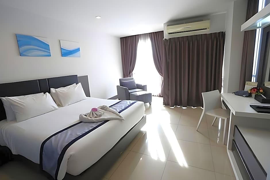 Crystal Suites Suvarnabhumi Airport