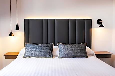 Double or Twin Room with Terrace