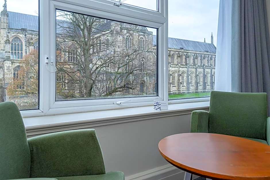 Winchester Wessex Hotel by Sunday