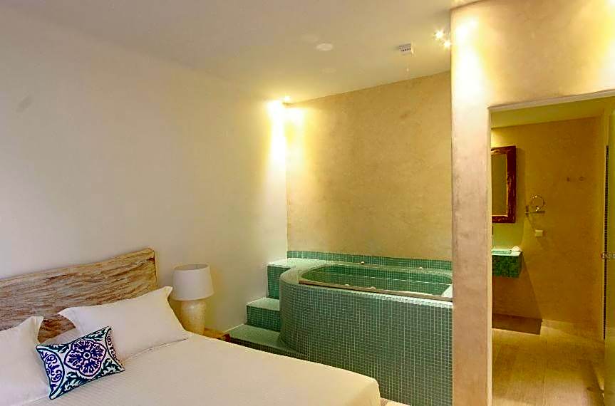 Allure Suites