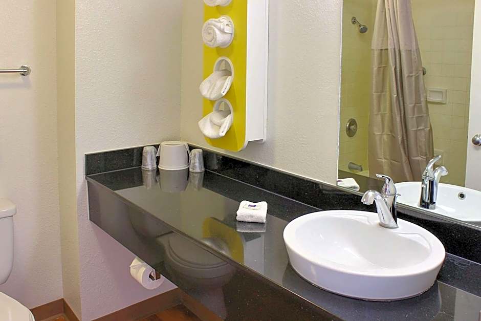 Motel 6-San Simeon, CA - Hearst Castle Area