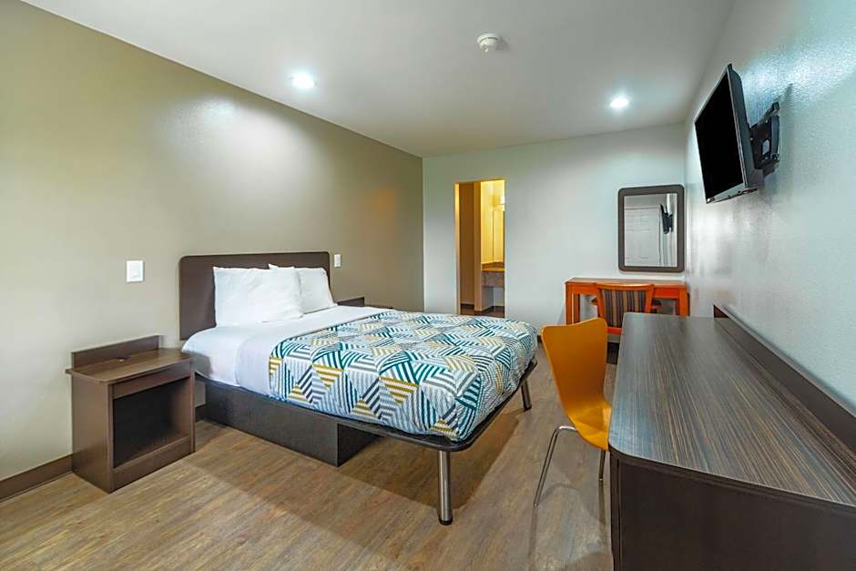 Motel 6-Livingston, TX